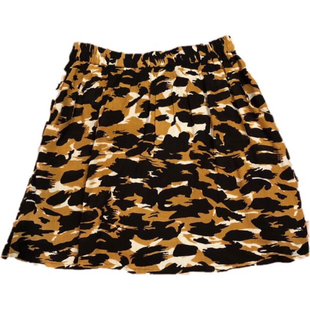 NWOT MINKPINK Leopard Print Skirt w Pockets